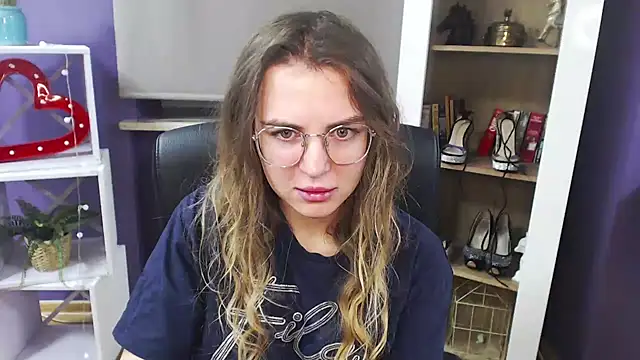 Snapshot of Zoey_Erotic chatting on December 2024 05:40:02 AM Zoey Erotic online show from December 2024 05:40:02 AM