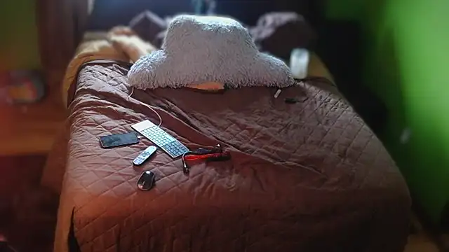 Snapshot of Sexslavescorpio chatting on December 2025 08:02:01 PM Sexslavescorpio online show from December 2025 08:02:01 PM