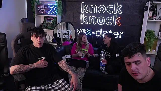 Elnonoykeila77 online show from September 2025 09:28:02 PM