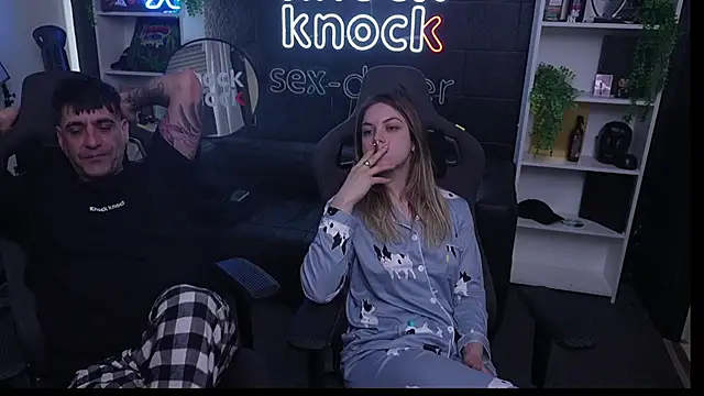 Elnonoykeila77 online show from September 2025 04:08:02 PM