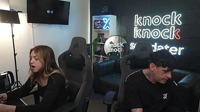 Elnonoykeila77 online show from October 2025 03:40:02 PM