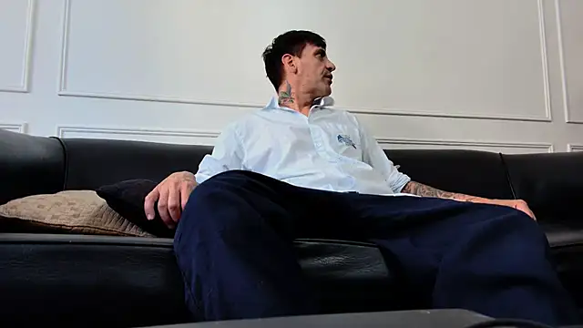 Snapshot of Elnonoykeila77 chatting on February 2026 06:37:01 PM Elnonoykeila77 online show from February 2026 06:37:01 PM