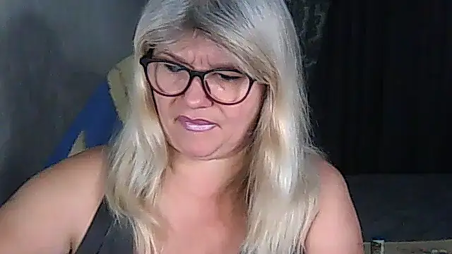 Snapshot of Diana_49 chatting on November 2025 08:46:01 AM Diana 49 online show from November 2025 08:46:01 AM