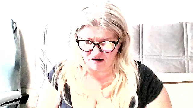 Diana 49 online show from April 2026 07:37:01 PM