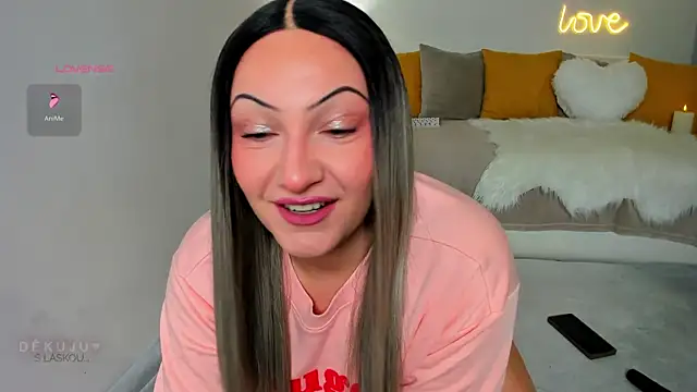 Snapshot of KVerunce chatting on December 2024 09:15:01 PM KVerunce online show from December 2024 09:15:01 PM