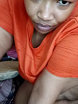 iamSunflower900 online show from May 2026 02:00:01 PM