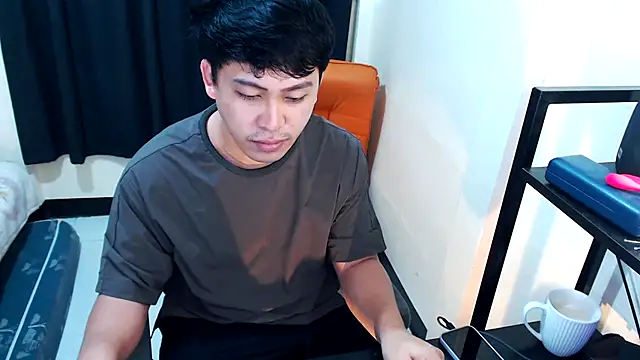 Snapshot of princeJayX chatting on November 2025 12:03:02 AM princeJayX online show from November 2025 12:03:02 AM