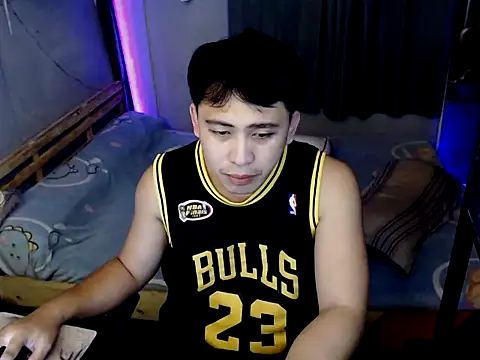Snapshot of princeJayX chatting on April 2026 05:33:01 AM princeJayX online show from April 2026 05:33:01 AM