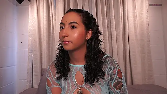 Snapshot of agatha_collins_ chatting on September 2025 07:15:02 PM agatha collins online show from September 2025 07:15:02 PM