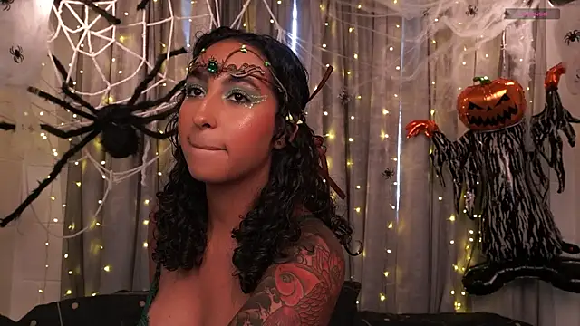 agatha collins  online show from October 2025 06:18:02 PM