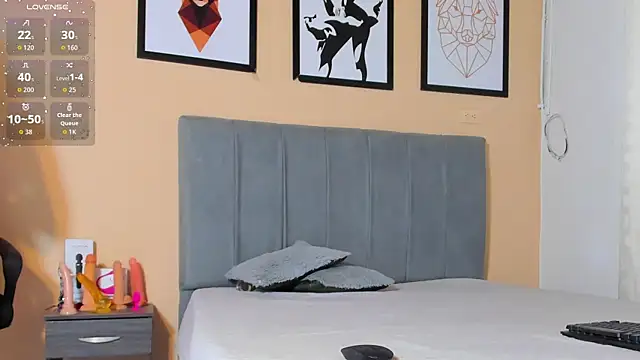 crystall06 online show from October 2025 01:34:01 PM