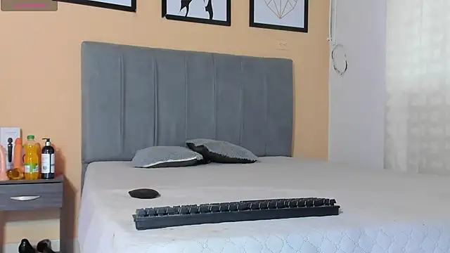 crystall06 online show from November 2025 02:16:02 PM