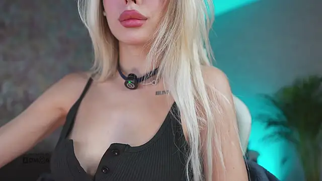 misstics  online show from November 2025 06:41:02 PM