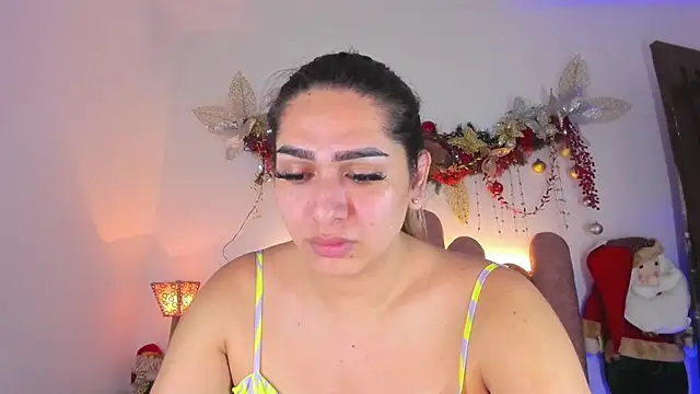 Snapshot of ISABELLASSMITH chatting on December 2024 08:32:01 PM ISABELLASSMITH online show from December 2024 08:32:01 PM