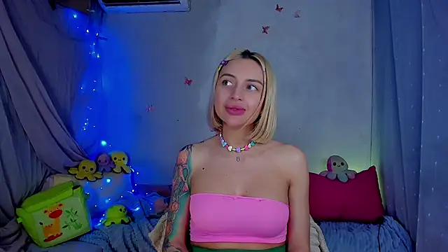 LickLizzy online show from April 2026 02:27:02 AM