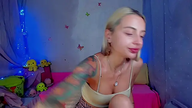 LickLizzy online show from June 2026 08:11:02 PM
