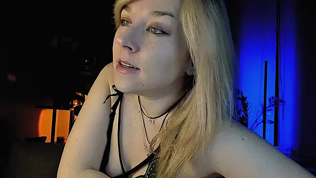 Snapshot of 5_in_one chatting on February 2025 04:18:02 AM 5 in one online show from February 2025 04:18:02 AM