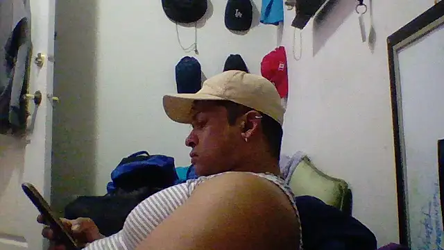 CleanGrey online show from March 2026 06:03:01 AM