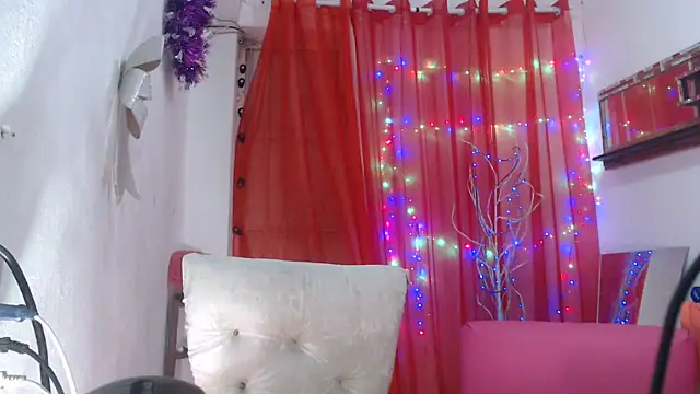 heyline milf online show from June 2026 05:28:02 PM