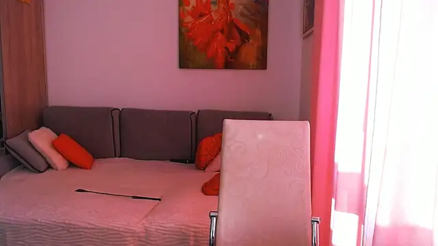 Snapshot of Magic_Blondie chatting on February 2025 01:25:02 PM Magic Blondie online show from February 2025 01:25:02 PM