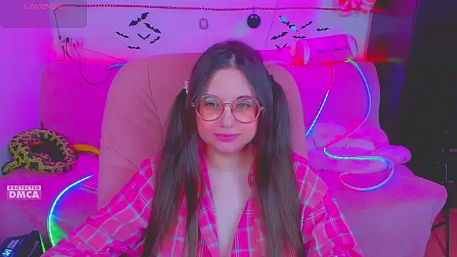 Lolisuccub online show from April 2026 05:04:02 PM
