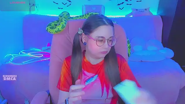 Lolisuccub online show from June 2026 05:06:01 PM