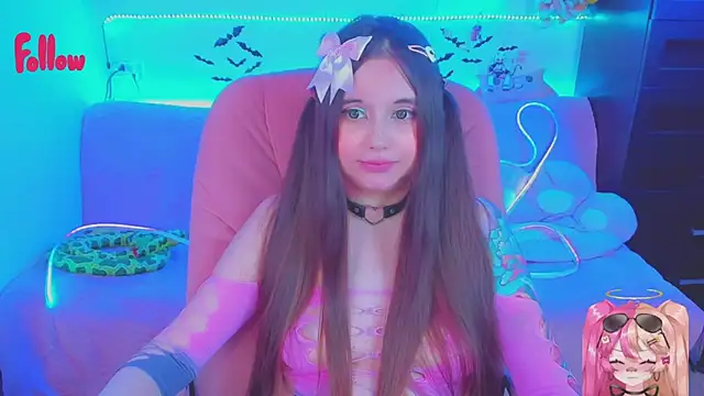 Lolisuccub online show from June 2026 04:33:01 PM