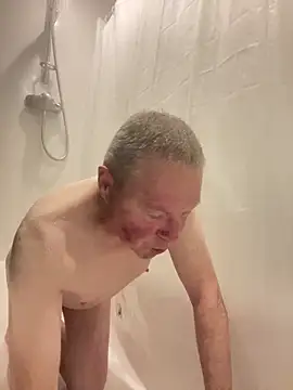 boilinghot123 online show from October 2025 05:25:02 PM