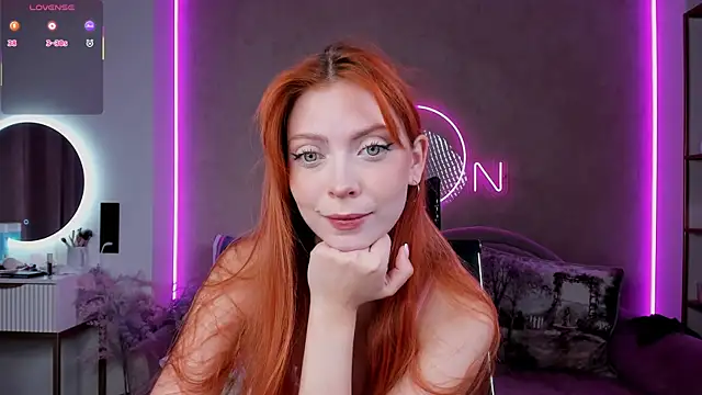 Snapshot of lika_lil chatting on October 2025 02:53:01 AM lika lil online show from October 2025 02:53:01 AM