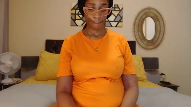 Snapshot of Creamyass22 chatting on November 2025 04:29:02 PM Creamyass22 online show from November 2025 04:29:02 PM