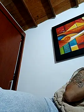 LunaZambrano online show from October 2025 04:35:02 AM