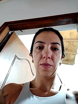 LunaZambrano online show from November 2025 04:11:02 PM