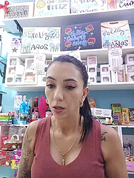 LunaZambrano online show from June 2026 07:29:01 PM