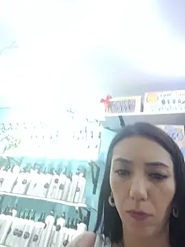 LunaZambrano online show from June 2026 08:57:02 PM