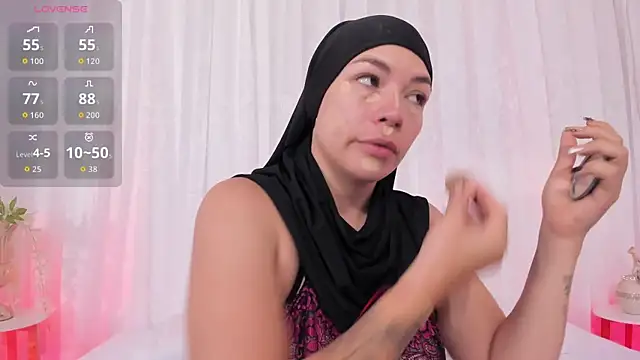 aisha vs online show from April 2026 01:41:02 PM