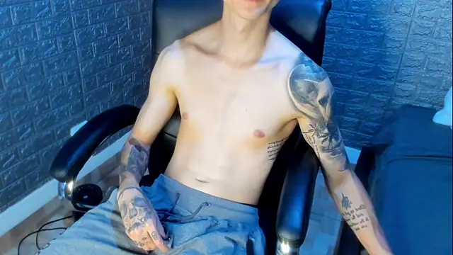 Dmtry6 online show from October 2025 08:17:02 PM