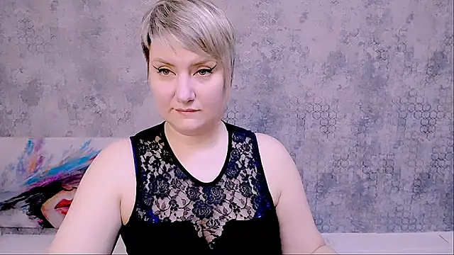 Djullia online show from February 2025 12:14:02 PM