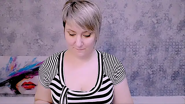 Djullia online show from February 2025 12:27:02 PM