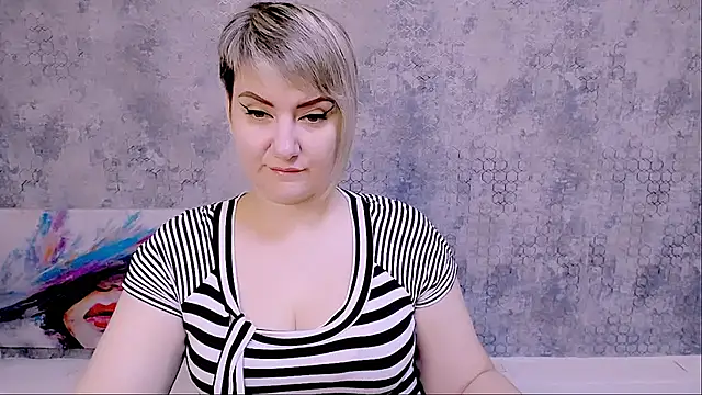 Djullia online show from September 2025 05:11:02 AM