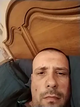 Snapshot of manubm03 chatting on October 2025 01:23:01 PM manubm03 online show from October 2025 01:23:01 PM