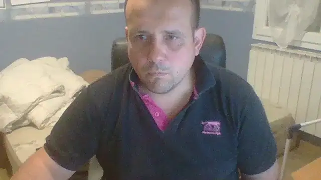 Snapshot of manubm03 chatting on October 2025 12:52:02 PM manubm03 online show from October 2025 12:52:02 PM