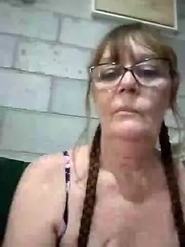 Snapshot of bellaau chatting on January 2025 12:13:01 AM bellaau online show from January 2025 12:13:01 AM