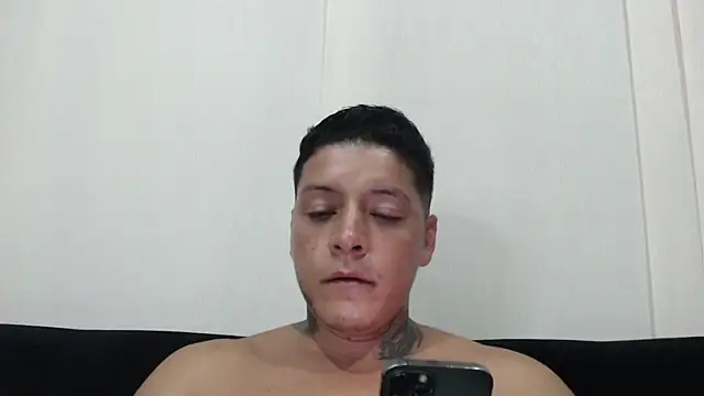 Snapshot of EvandMikeePh chatting on February 2026 12:09:02 AM EvandMikeePh online show from February 2026 12:09:02 AM