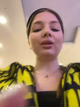 Snapshot of KrisMagnoly chatting on March 2026 06:14:02 PM KrisMagnoly online show from March 2026 06:14:02 PM