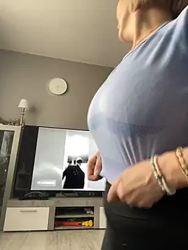 sensualEmilia online show from May 2026 01:16:02 PM