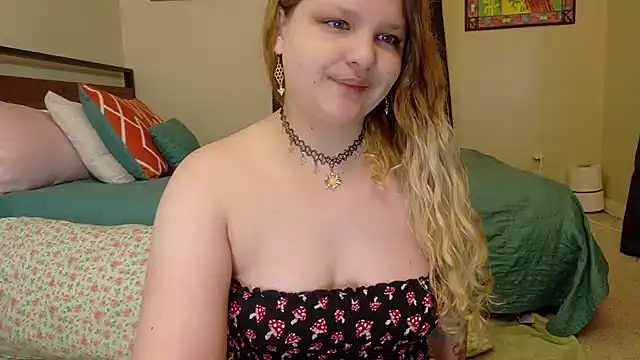 Emihaze online show from January 2026 07:17:01 PM