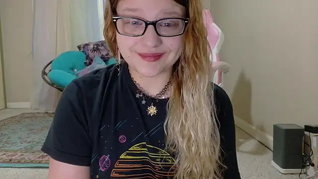 Emihaze online show from February 2026 06:28:01 PM