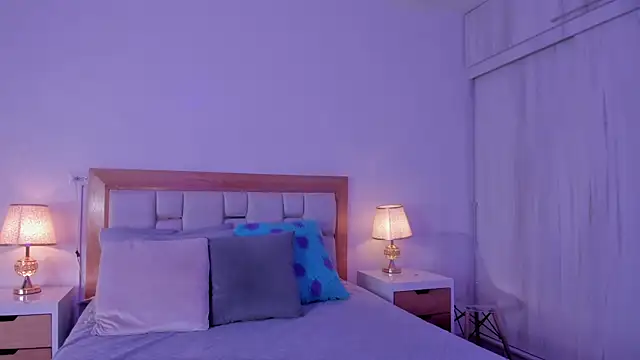 mia hank online show from April 2026 11:36:02 AM