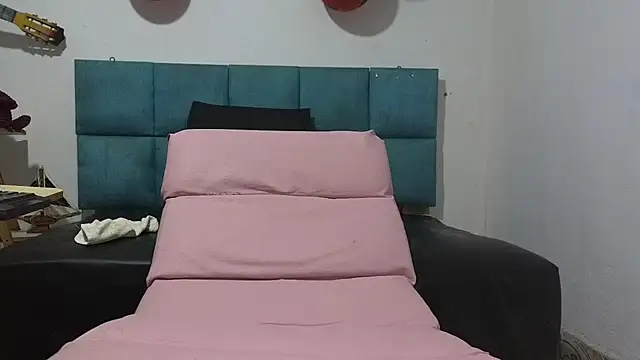 chirlleyy online show from June 2026 01:54:01 PM