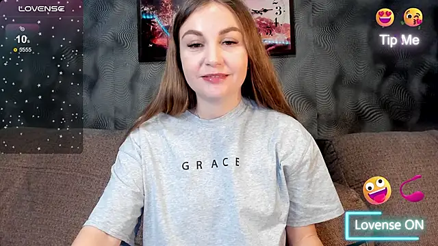 Snapshot of CassieMils chatting on September 2025 09:53:01 AM CassieMils online show from September 2025 09:53:01 AM